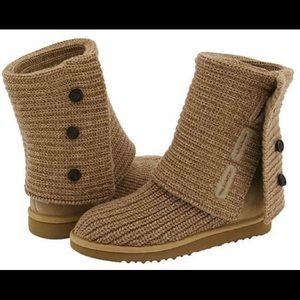 [SOLD] UGG Classic Cardy II Knit Boot in Grey